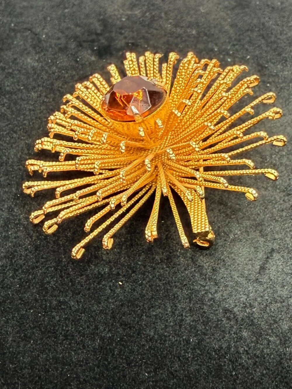 VTG Sarah Coventry Signed Sunburst Floral Gold Tone Topaz Stone Brooch Pin 2.25